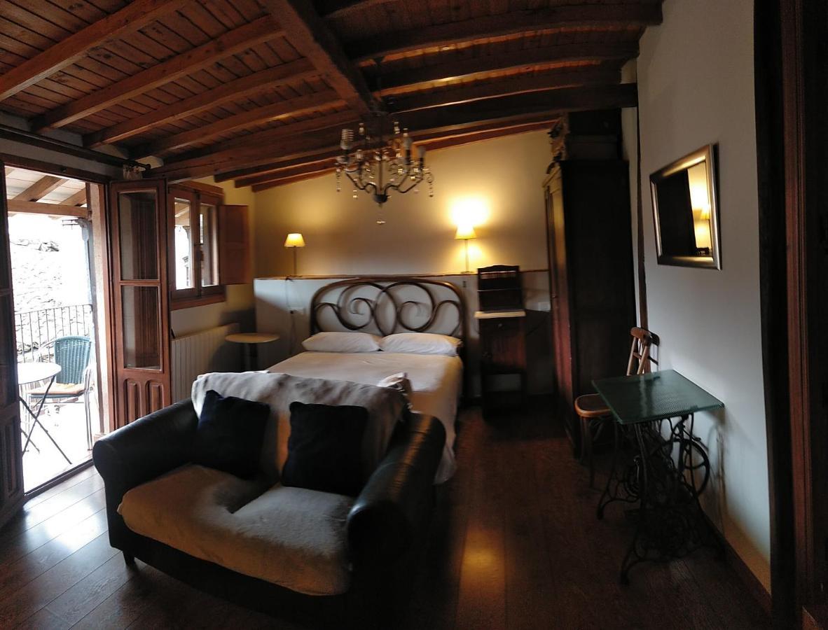 Alojamientos La Herrera San Esteban de la Sierra Bagian luar foto